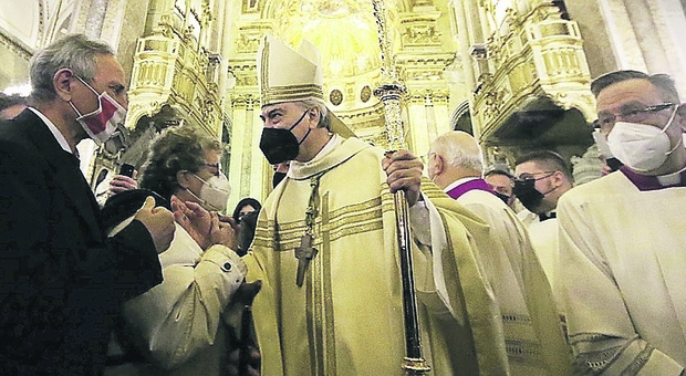 Messa in latino vietata dal nuovo vescovo di Napoli? La Curia smentisce