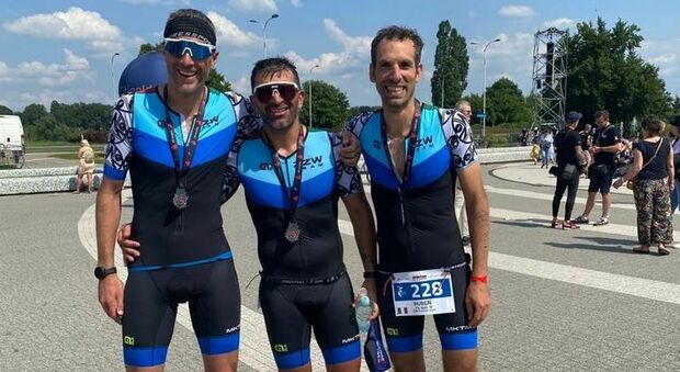 Ironman, in Polonia svetta la squadra brindisina Asd Zzw triathlon
