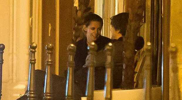 Kristen Stewart ha un nuovo amore? La bella di 'Twilight' cena a Parigi con un uomo misterioso
