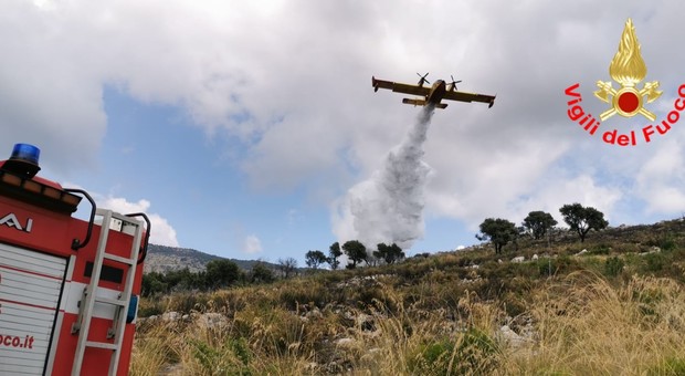 Lo spettro del fuoco: nel sud della provincia di Latina record di incendi