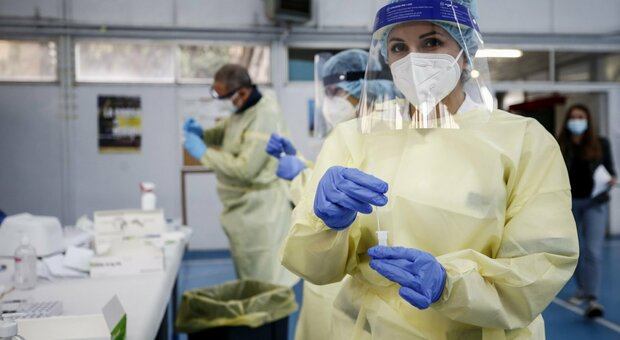 Virus, i positivi nella Tuscia oltre quota 8.500. Oggi 63 nuovi contagi e altri due decessi