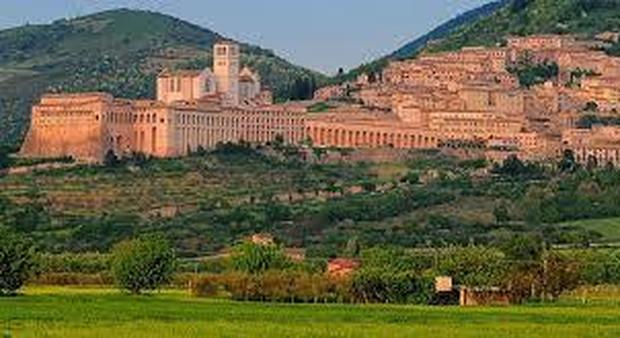 «Fate un figlio e vi regaliamo un soggiorno ad Assisi»