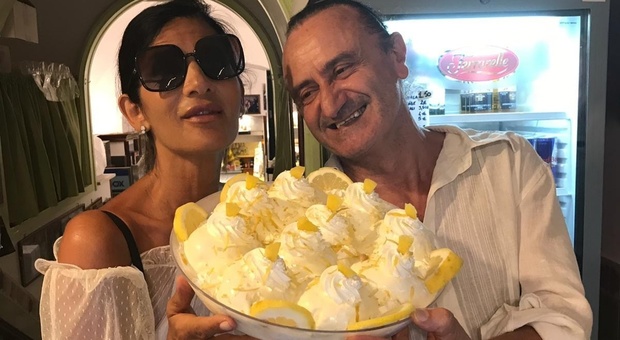 Pamela Prati, shopping a Sorrento per dimenticare Mark Caltagirone