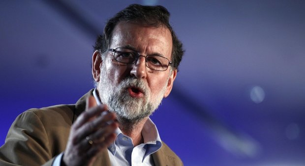 Catalogna, Rajoy a Barcellona: «Porremo fine al delirio separatista»