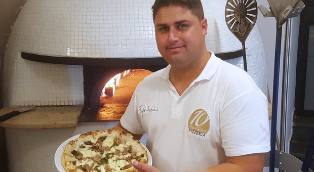 Napoli, nuovo raid dal golden boy della pizza: «È la terza volta in dieci mesi, noi abbandonati dallo Stato»