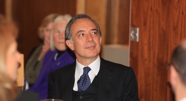 Questionari discriminatori, l'ambasciatore italiano a Londra: «Non volevano discriminarci ma l'ignoranza è pericolosa»