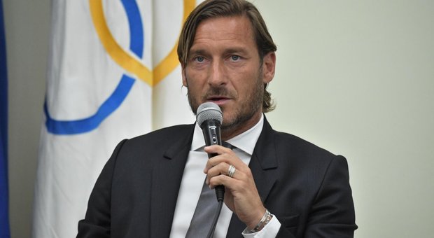 Francesco Totti, la conferenza stampa di addio alla Roma: la diretta