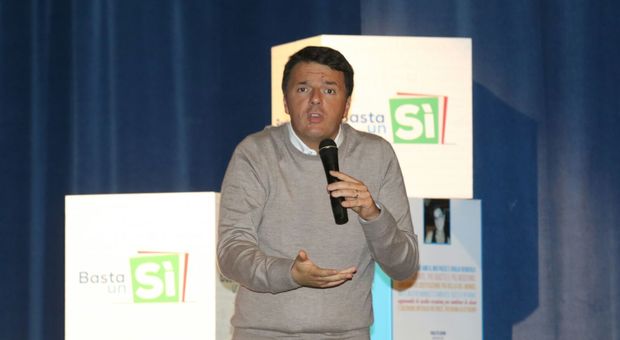 Renzi, tappa per il «sì» a Ercolano: «Mi scuso se accozzaglia è offesa»
