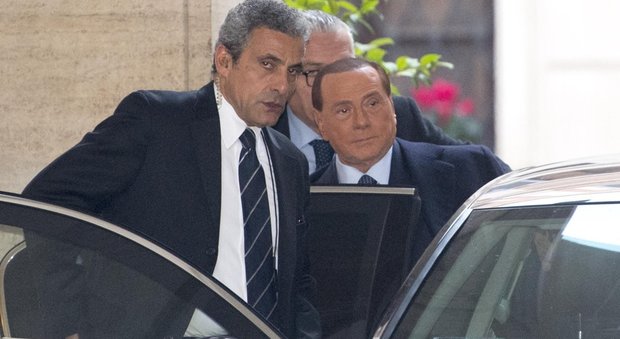 Crisi di governo, Mattarella parlerà alla fine delle Consultazioni Alfano rilancia il Renzi-bis Berlusconi: no a larghe intese