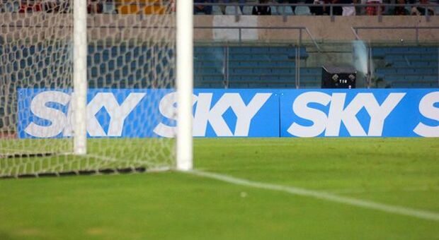 Diritti tv, Sky tenta le squadre di Serie A: subito 505 milioni di euro