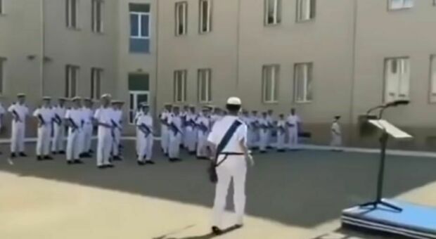 Balletto virale nella scuola sottufficiali: assolta la tenente di vascello