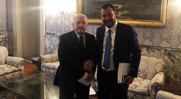 Salvini, feeling con De Luca: «Io suo allievo? Lo supererò»