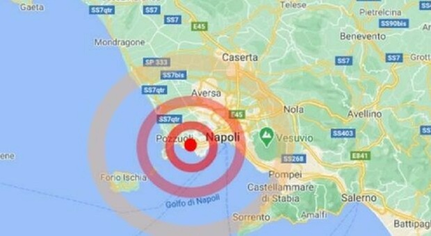 Bradisismo, notte di paura a Pozzuoli: scosse e boati avvertiti anche a Napoli