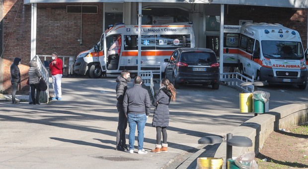 Covid a Napoli, Cotugno e Cardarelli guardano al post pandemia: «Pronti al recupero»