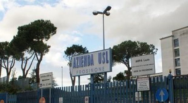 Sanità, nel Lazio la Ciociaria arranca su interventi al femore e alla colecisti. Troppi parti cesarei