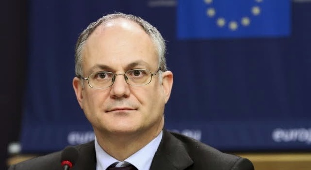 Gualtieri: «Aiuti di Stato alle banche ma l'Unione europea cambi rotta»