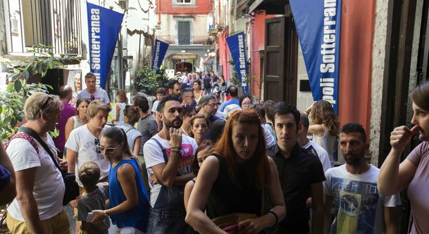 Napoli capitale del grand tour sold out musei, hotel e pizzerie