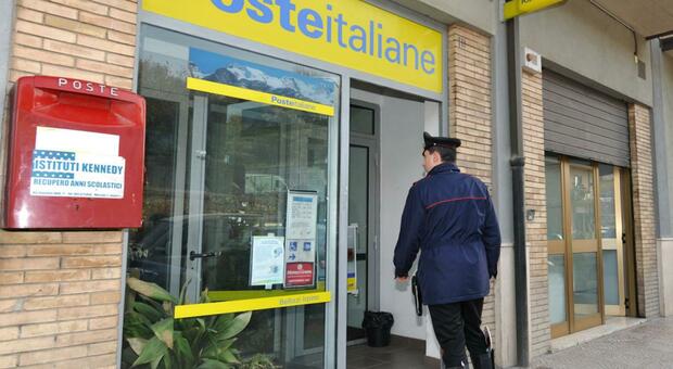 In due e armati rapinano 35mila euro all'ufficio postale di Orta di Atella