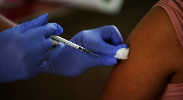 Usa, vaccino Pfizer autorizzato anche per gli adolescenti dai 12 ai 15 anni