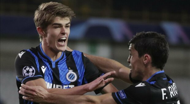 Milan-De Ketelaere, manca l'ufficialità. Inter, il Chelsea piomba su Casadei. Napoli, pressing West Ham su Zielinski