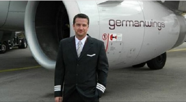 Passeggera vola con Germanwings il giorno dopo il disastro: "Ecco le parole del pilota"