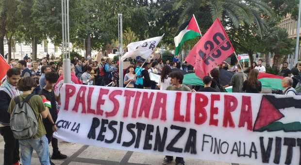 La manifestazione di solidarietà per i palestinesi