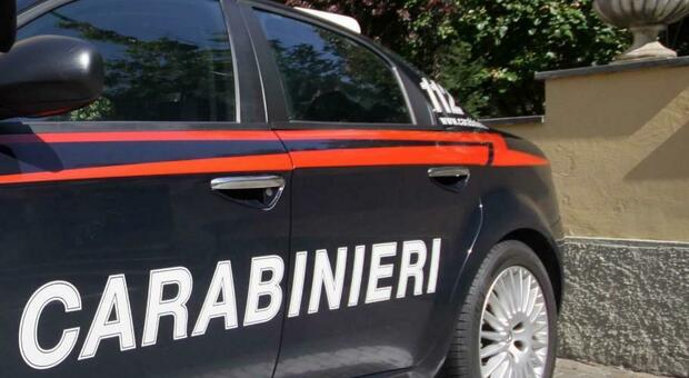 Incendio in un appartamento a Pomezia, due donne salvate dai Carabinieri