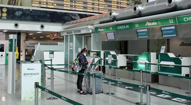 Coronavirus, Alitalia prepara aerei speciali per il rimpatrio degli italiani, prenotabili voli in programma