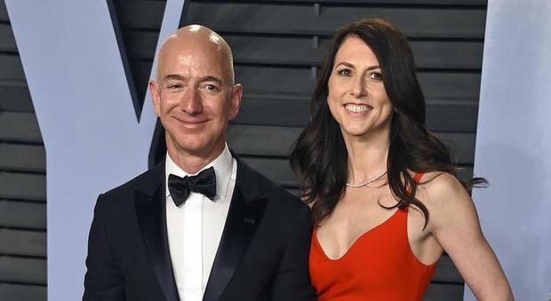 Jeff Bezos, divorzio da capogiro per il patron di Amazon: alla moglie 38 miliardi di dollari