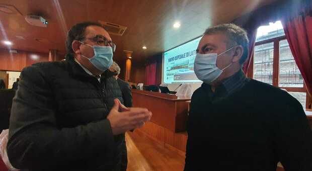 Il sindaco Antonio Terra con il direttore del Dipartimento di prevenzione della Asl, Antonio Sabatucci