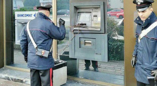 L'assalto al bancomat della filiale dI Sarmeola di Rubano della banca Antonveneta Monte Paschi