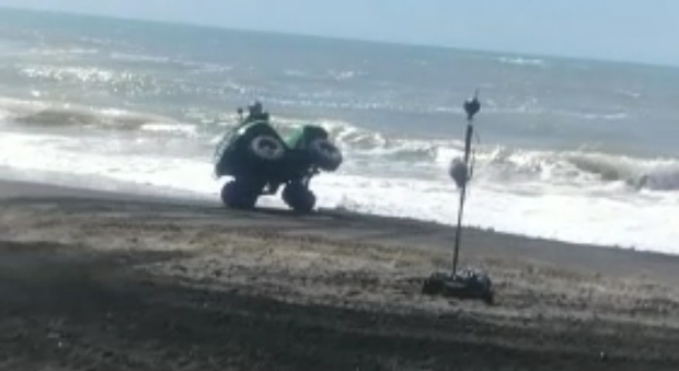 immagine Riprese movimentate per J Ax sulla spiaggia del V lange a Ostia