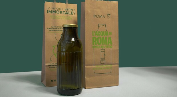 Bottiglie di vetro per risparmiare e fare meno rifiuti, l'iniziativa del Comune di Roma e del Coreve