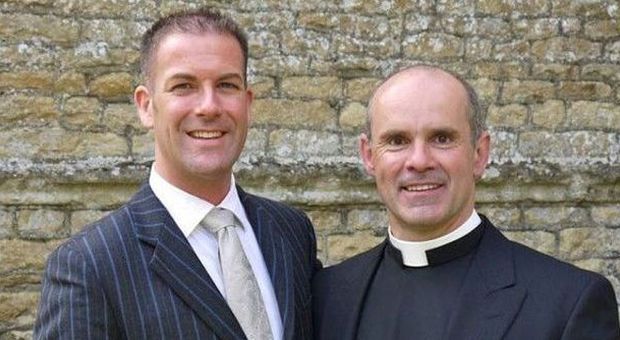 Il sacerdote Andrew Cain e il suo compagno Stephen Foreshew