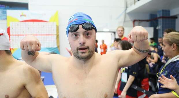 Nuoto, grande successo per Gianmaria, atleta con la sindrome di down