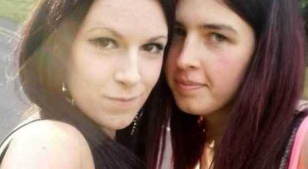 Ragazza di 22 anni aiuta l'amica a suicidarsi: è l'accusata più giovane di sempre