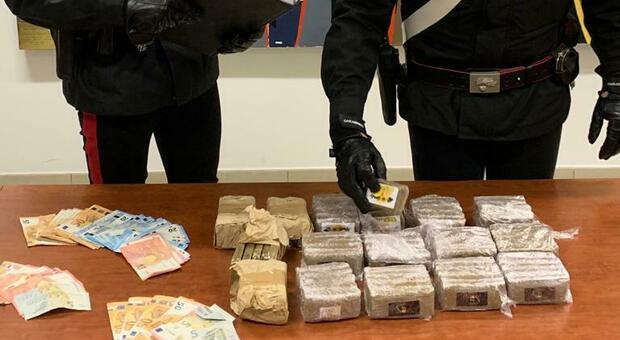 Operazione dei carabinieri ad Aprilia, 3 arresti e 8 chilogrammi di droga sequestrati