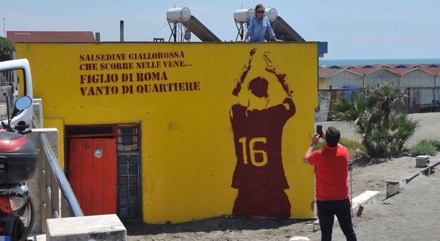 Ostia, nuovo murales dedicato a Daniele De Rossi