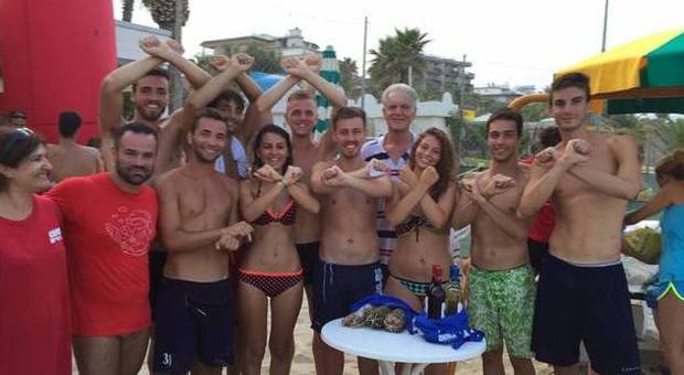 San Benedetto, i "GianniOlimpi" vincono il torneo di calcio balilla umano