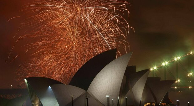 Capodanno 2023, Wellington già festeggia il nuovo anno: le immagini dalla Nuova Zelanda