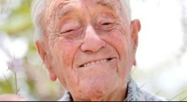 Morto lo scienziato David Goodall: 104 anni, aveva scelto il suicidio assistito in Svizzera