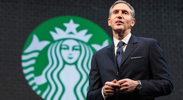 Mr. Starbucks e Bloomberg, in campo i paperoni anti-Trump