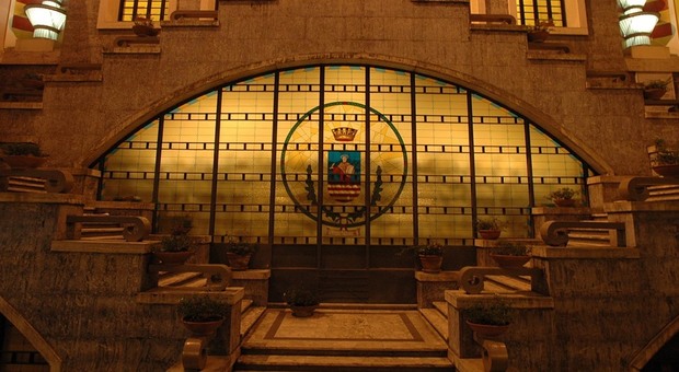 L'ingresso del Municipio di Salerno