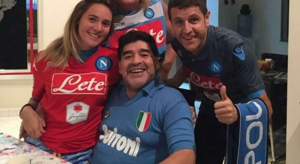 Maradona, il manager amico: «Diventai tossicodipendente per amore di Diego»