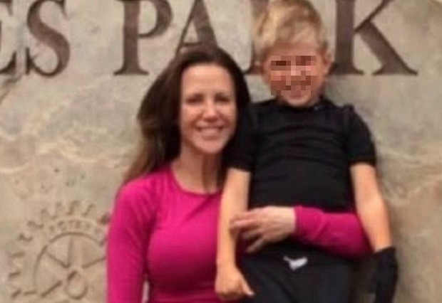 Usa, mamma spara al figlio di cinque anni e si suicida: il marito aveva chiesto l'affidamento del bambino