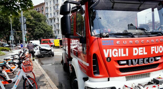 L'auto si schianta e prende fuoco, due anziani morti carbonizzati: l'incidente choc ad Agrigento