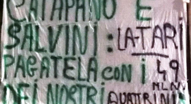 Rivolta contro l'aumento Tari, sindaco leghista nella bufera nel Napoletano: «Colpa di Renzi»