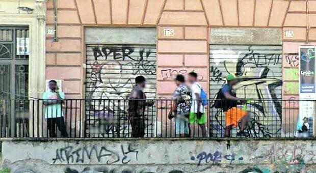 Roma, allarme sicurezza a Termini: violenze, spaccio e rapine