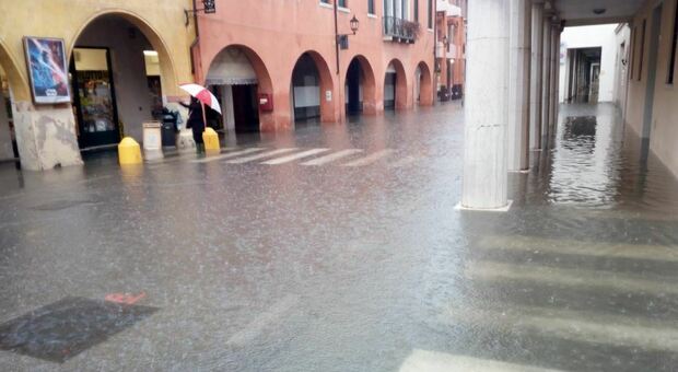 Maltempo nel Trevigiano, bomba d'acqua colpisce ancora l'opitergino (foto d'archivio)