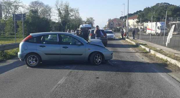 Castellabate, scontro tra due auto sulla via del Mare: «Abbagliati dal sole»